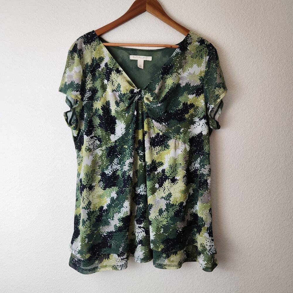 Emaline Women's XL Green Short Sleeve Career Top